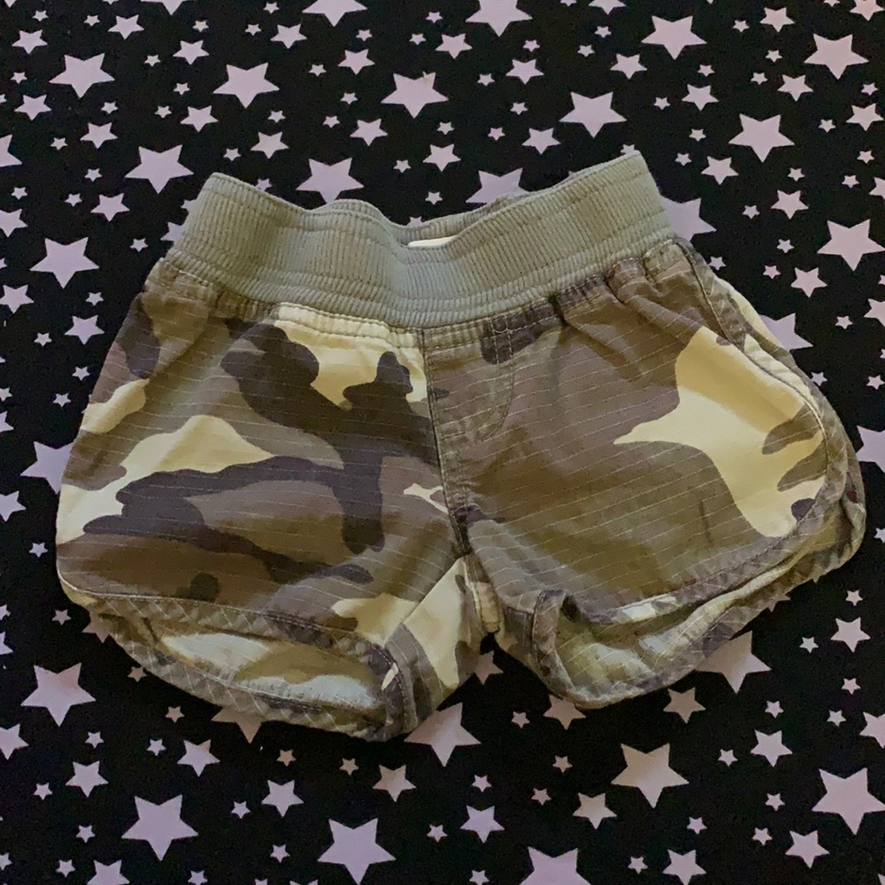 Peek 3-6 month Camo shorts